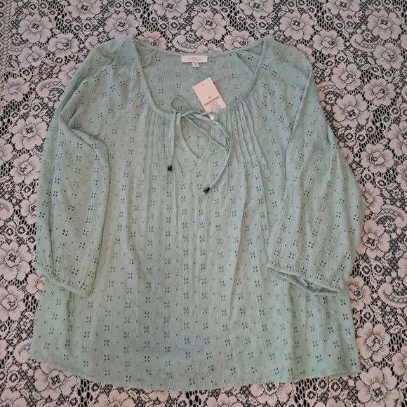New Directions Light Green Blouse - Picture 4 of 16